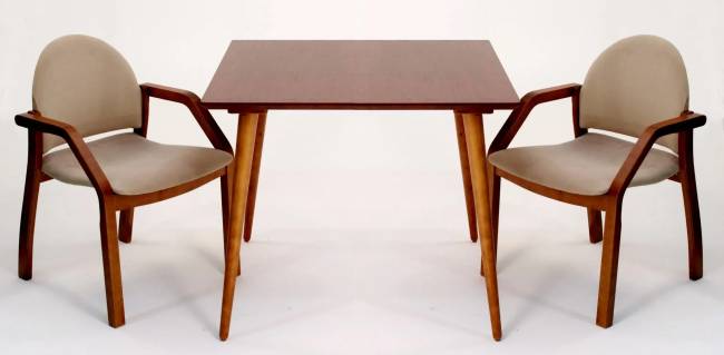 Стол Монте М 100 орех со стульями Джуно орех велюр бежевый